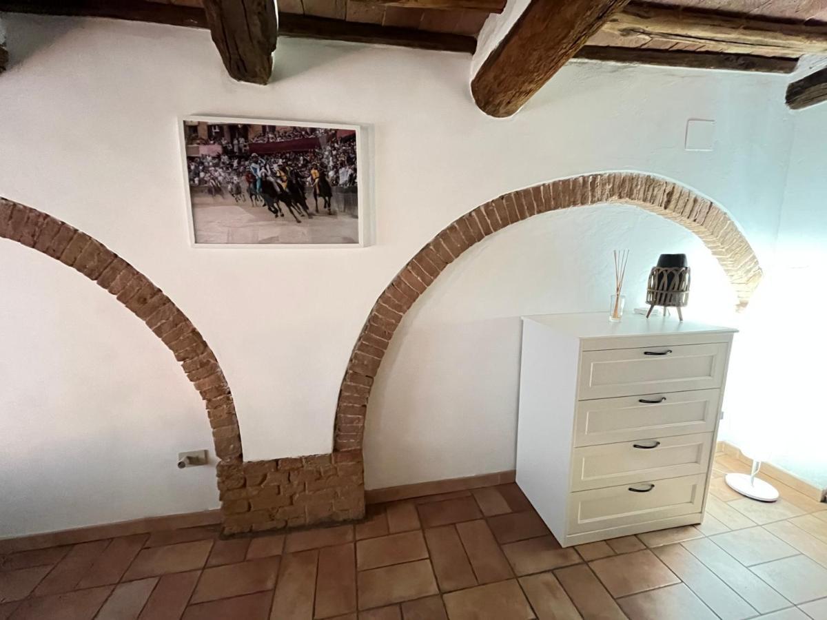 Gli Archi Nel Cuore Di Сієна Екстер'єр фото